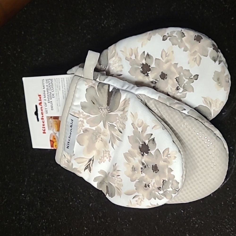 KitchenAid Mini Mitts